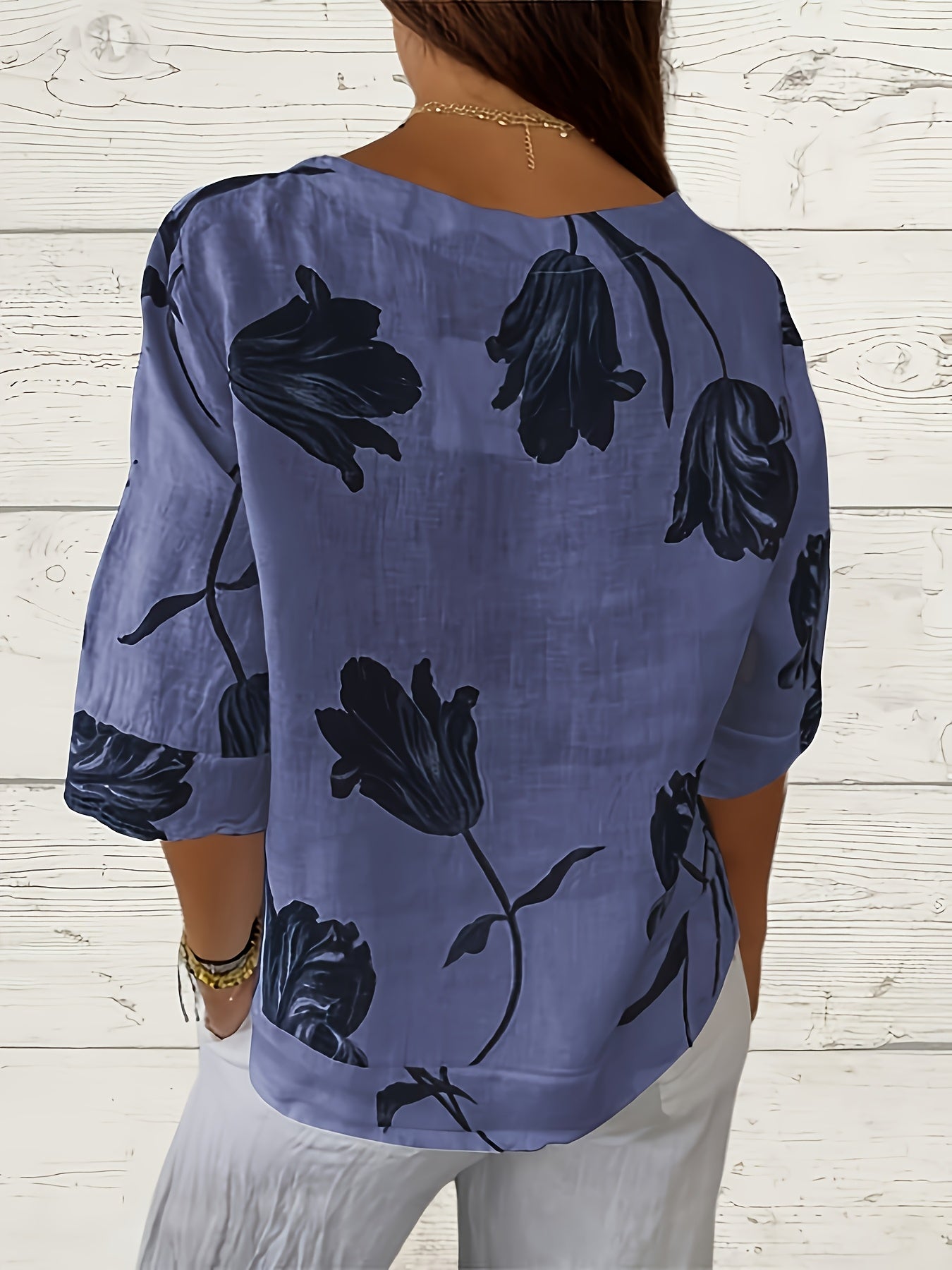 Flaira™ - Blouse met V-hals en knoopjes