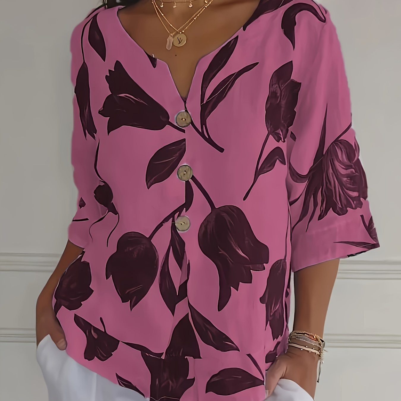 Flaira™ - Blouse met V-hals en knoopjes