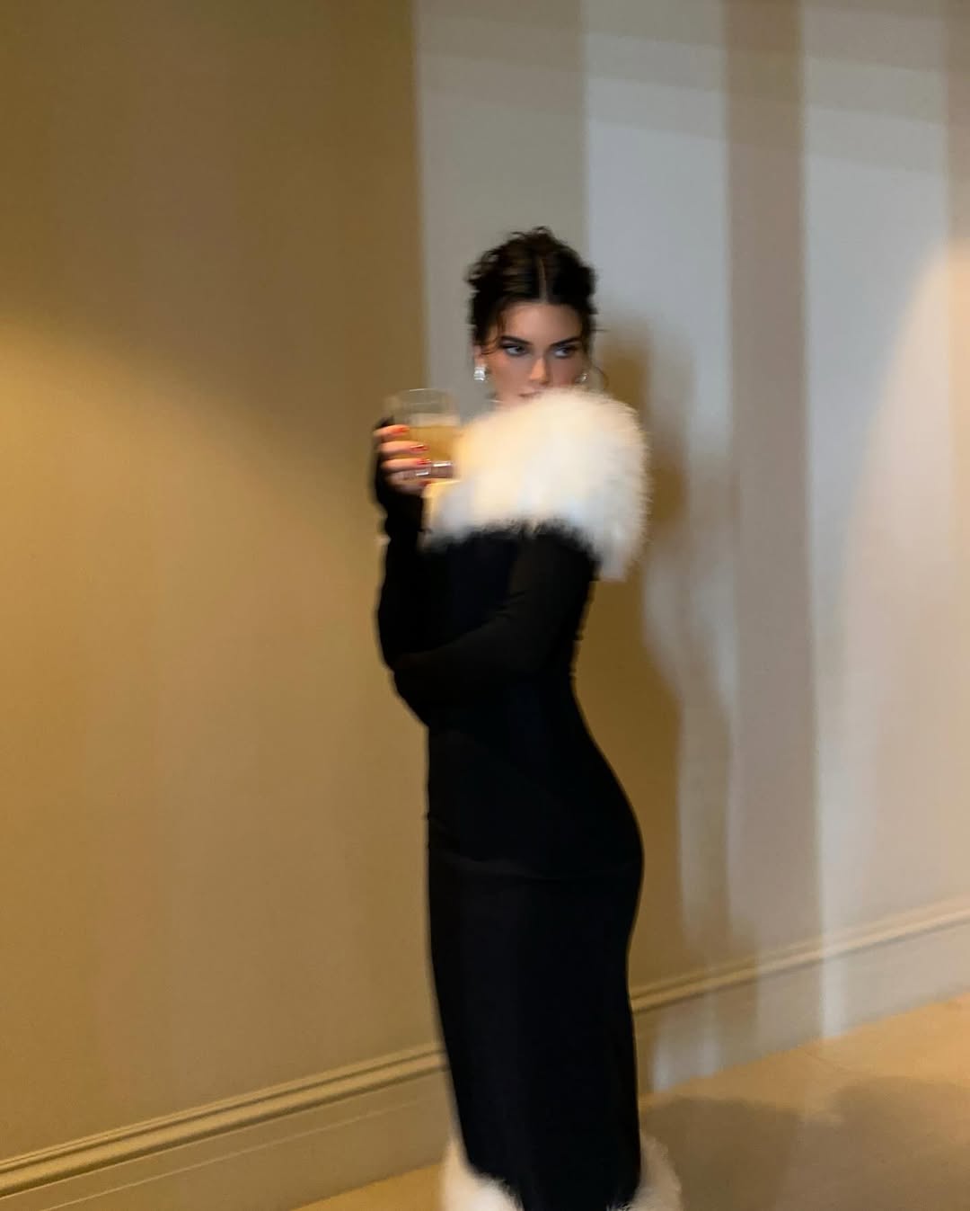 Belle Vogue™ - Off-Shoulder Jurk met Bontkraag